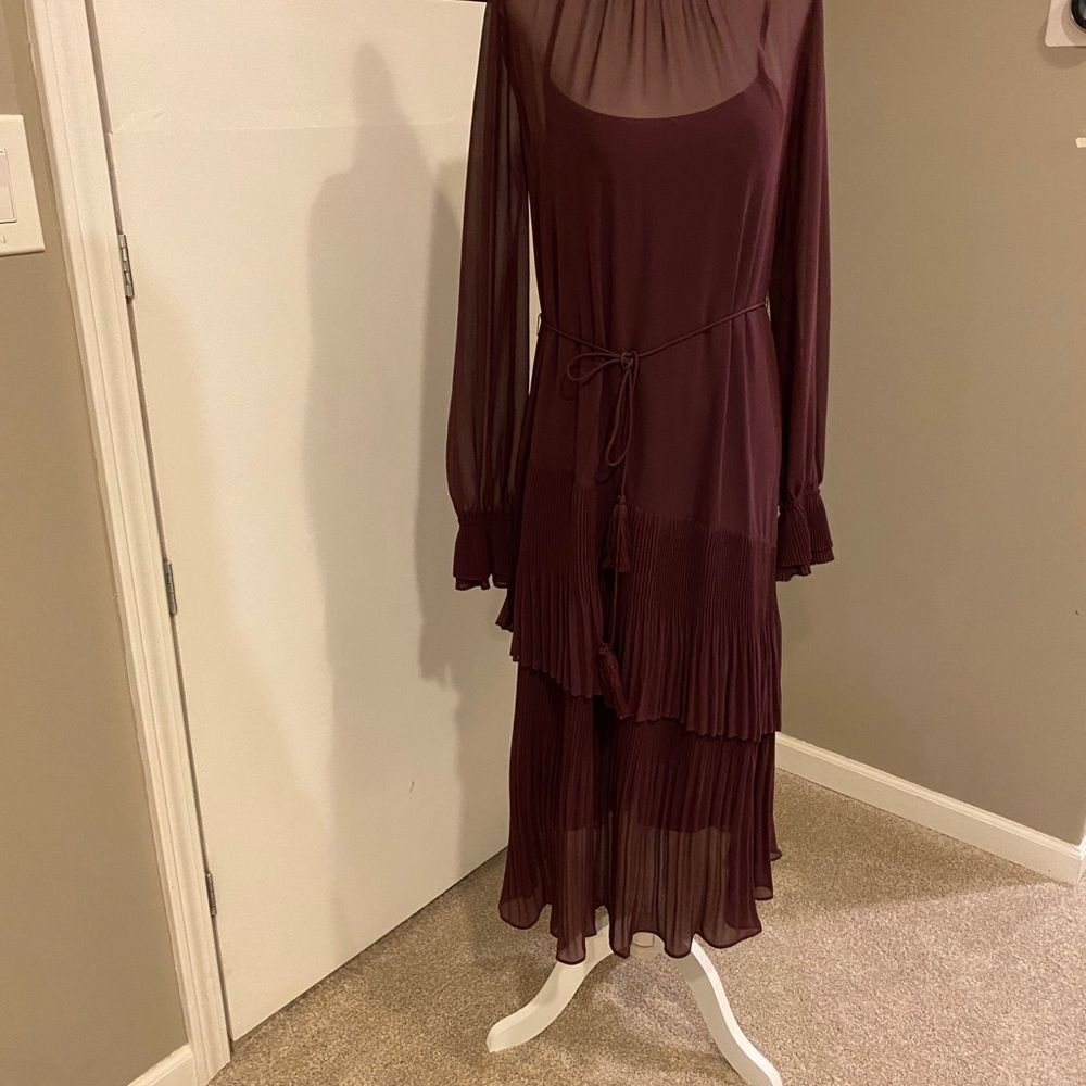 Dress   - Picture 7 of 13